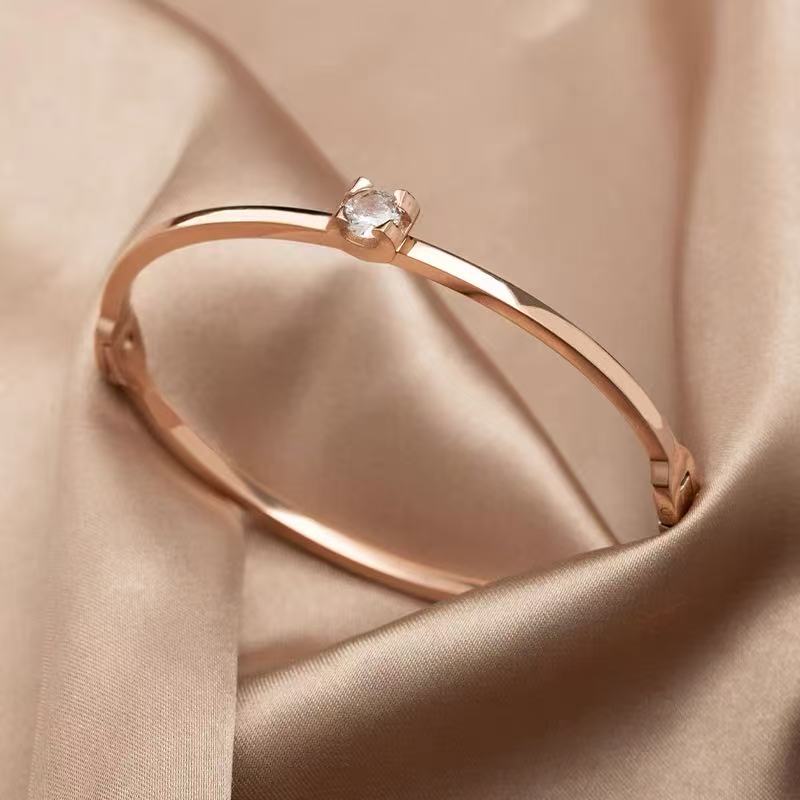 MLM Studio: 500+ Press-on Sets for Minimalist & Luxurious Bangle Bracelets-Perfect for Gifting or Layering!